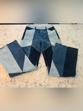 BLUE TURTLE 5 pocket Patchwork Jeans. 
Size 9 Juniors‎ 
Sustainable made denim.
